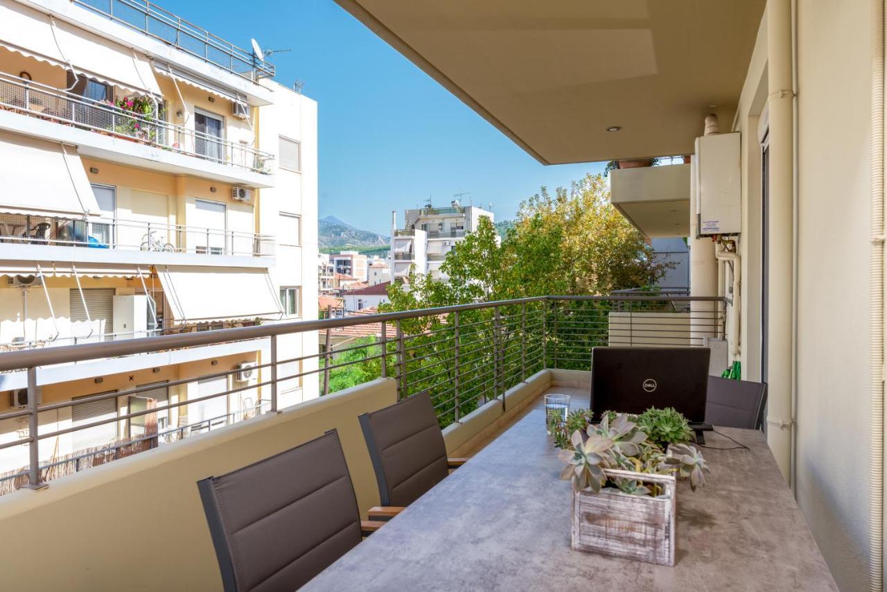 Eleni'S Modern Apartment Volos Exterior photo